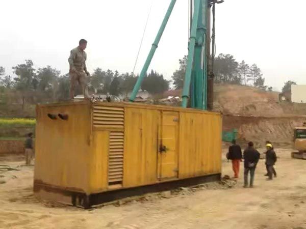 魏都如何判断水冷式机油散热器密封件是否需要更换?